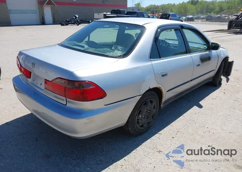 1998 Honda Accord Lx из США, поврежденный, VIN 1HGCG5649WA198405